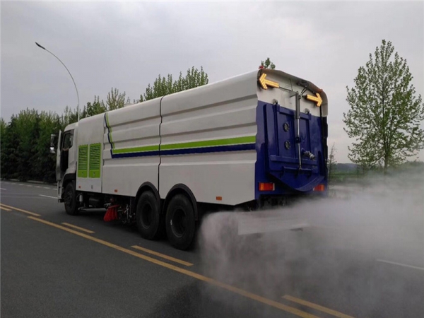 東風(fēng)天龍洗掃車